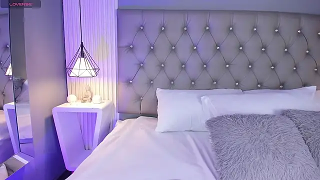 VioletthaRous online show from 03/26/26, 10:37