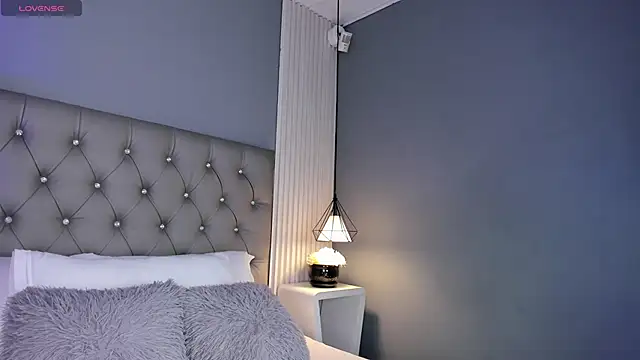 VioletthaRous online show from 03/28/26, 10:42