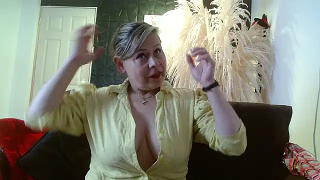 CINTHIA1609 online show from 12/15/25, 08:02