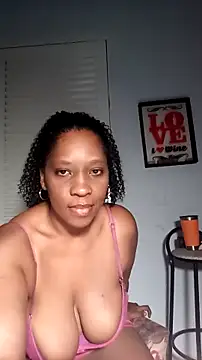 Snapshot of Luhma_hot chatting on 12/09/24, 11:45 Luhma hot online show from 12/09/24, 11:45