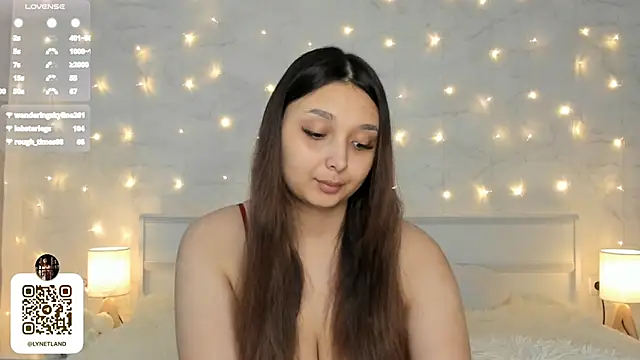 Snapshot of UdeleBarns chatting on 02/03/25, 10:14 UdeleBarns online show from 02/03/25, 10:14