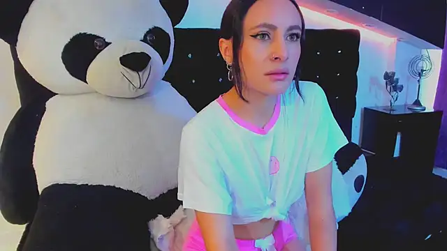 Coral Gibson online show from 03/15/25, 12:45