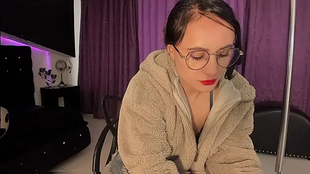 Snapshot of Coral_Gibson chatting on 02/23/26, 12:35 Coral Gibson online show from 02/23/26, 12:35