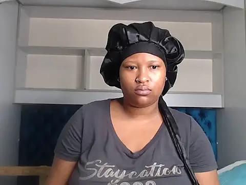 Snapshot of Zeeyonce696 chatting on 01/24/25, 06:35 Zeeyonce696 online show from 01/24/25, 06:35