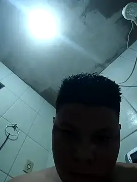 Snapshot of putoso031 chatting on 12/23/24, 12:14 putoso031 online show from 12/23/24, 12:14