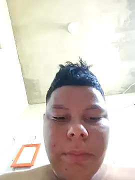 Snapshot of putoso031 chatting on 03/08/25, 01:03 putoso031 online show from 03/08/25, 01:03