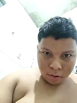 Snapshot of putoso031 chatting on 09/22/25, 08:00 putoso031 online show from 09/22/25, 08:00