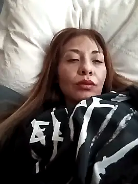 Snapshot of KarolinaReaper chatting on 12/23/24, 03:01 KarolinaReaper online show from 12/23/24, 03:01