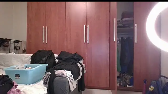 Snapshot of KarolinaReaper chatting on 03/07/25, 08:33 KarolinaReaper online show from 03/07/25, 08:33