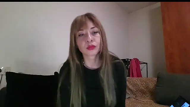 Snapshot of KarolinaReaper chatting on 03/12/25, 07:28 KarolinaReaper online show from 03/12/25, 07:28
