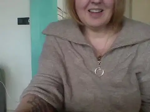 Snapshot of Sandcoq chatting on 12/05/24, 02:00 Sandcoq online show from 12/05/24, 02:00