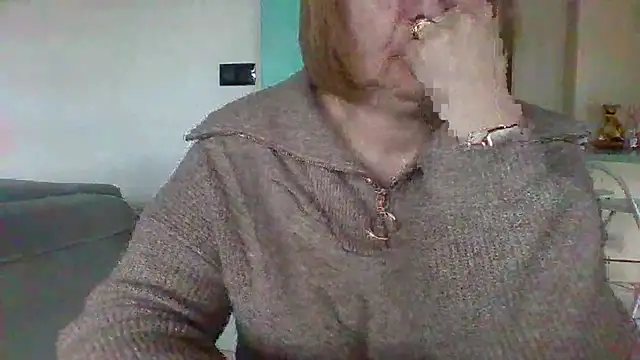 Snapshot of Sandcoq chatting on 03/11/25, 09:24 Sandcoq online show from 03/11/25, 09:24