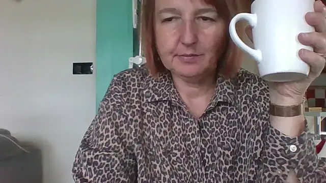 Snapshot of Sandcoq chatting on 09/22/25, 11:12 Sandcoq online show from 09/22/25, 11:12