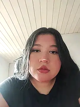 Snapshot of sharyl_24 chatting on 03/21/25, 07:35 sharyl 24 online show from 03/21/25, 07:35