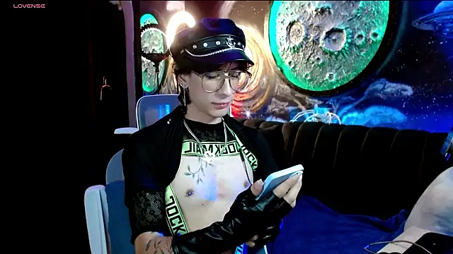 Snapshot of Yedrix chatting on 02/19/26, 03:30 Yedrix online show from 02/19/26, 03:30