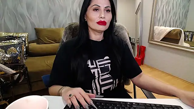 Sara Poison online show from 04/24/26, 02:58