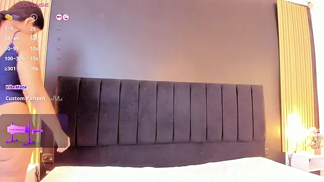 sweetsofia18 online show from 09/20/25, 11:00