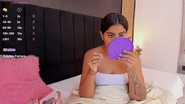 sweetsofia18 online show from 05/14/26, 10:49