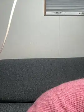 Snapshot of -x_MIU_x chatting on 02/05/26, 10:09 -x MIU x online show from 02/05/26, 10:09