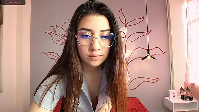 Snapshot of Aly_Cute_ chatting on 12/18/24, 03:11 Aly Cute online show from 12/18/24, 03:11