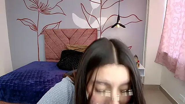 Snapshot of Aly_Cute_ chatting on 01/07/25, 03:02 Aly Cute online show from 01/07/25, 03:02