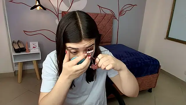 Snapshot of Aly_Cute_ chatting on 01/14/25, 12:03 Aly Cute online show from 01/14/25, 12:03