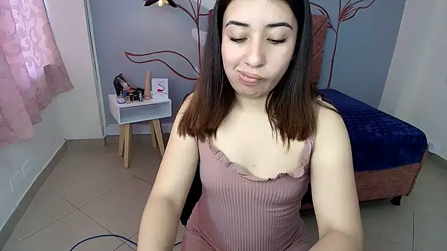 Snapshot of Aly_Cute_ chatting on 01/20/25, 02:57 Aly Cute online show from 01/20/25, 02:57