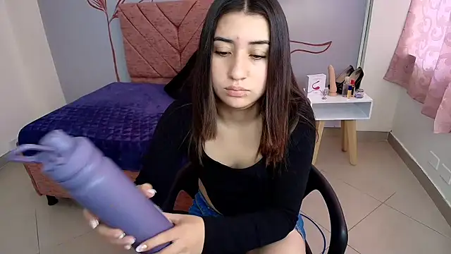 Snapshot of Aly_Cute_ chatting on 01/23/25, 03:01 Aly Cute online show from 01/23/25, 03:01