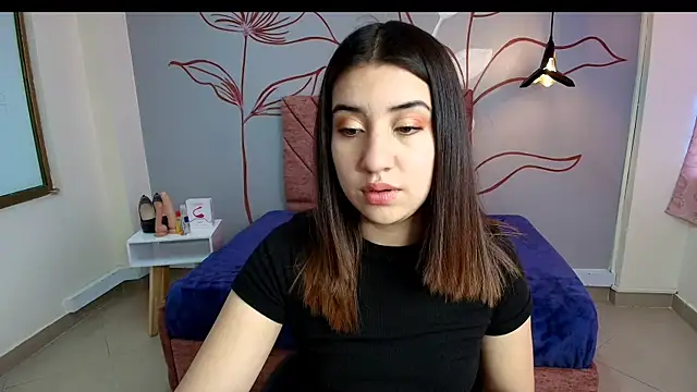 Snapshot of Aly_Cute_ chatting on 01/30/25, 12:06 Aly Cute online show from 01/30/25, 12:06