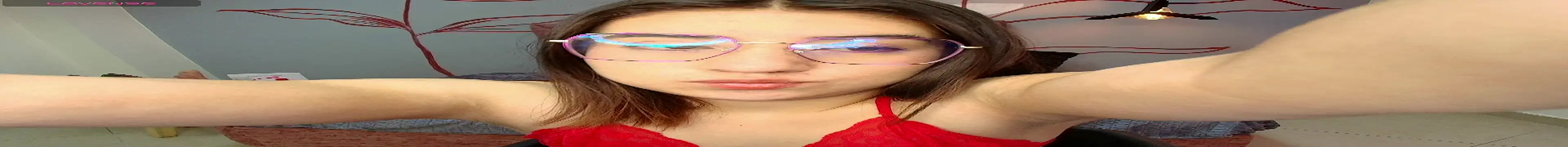 Snapshot of Aly_Cute_ chatting on 03/03/25, 11:44 Aly Cute online show from 03/03/25, 11:44