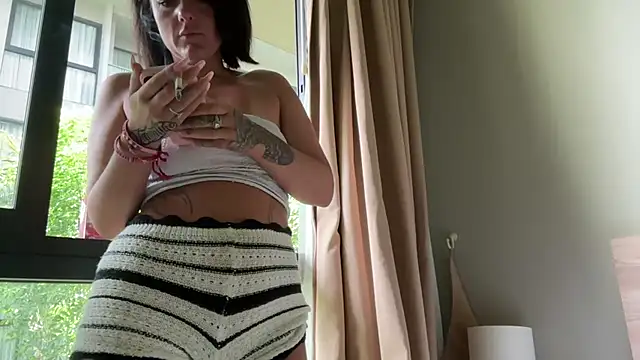 Leylah Linda online show from 04/16/26, 07:31