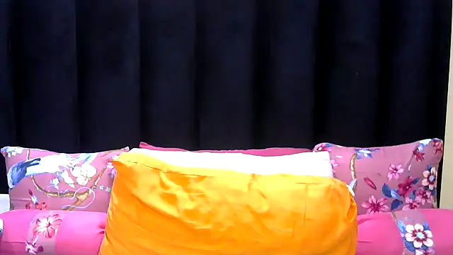 Pearl 00 online show from 05/02/26, 06:13