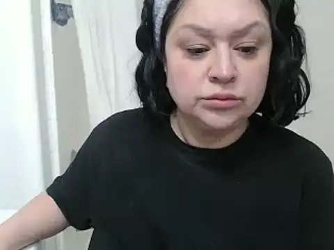 AlyssiaAmoreXO online show from 02/18/25, 01:11