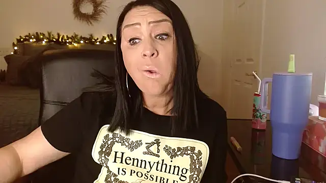 AlyssiaAmoreXO online show from 11/17/25, 06:46