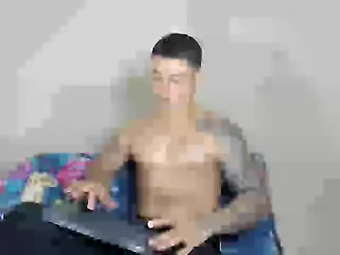 Snapshot of paul_luis chatting on 02/28/26, 03:18 paul luis online show from 02/28/26, 03:18