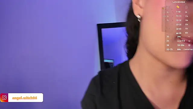 Snapshot of angel_witch chatting on 12/12/24, 02:44 angel witch online show from 12/12/24, 02:44