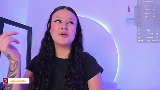 Snapshot of angel_witch chatting on 02/07/25, 02:37 angel witch online show from 02/07/25, 02:37