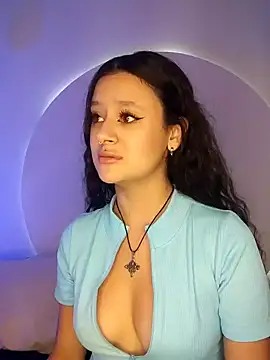 Snapshot of angel_witch chatting on 02/14/25, 02:12 angel witch online show from 02/14/25, 02:12