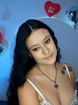 Snapshot of angel_witch chatting on 02/17/25, 02:48 angel witch online show from 02/17/25, 02:48