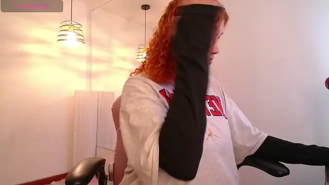 Snapshot of Missbrave1 chatting on 12/31/24, 05:29 Missbrave1 online show from 12/31/24, 05:29