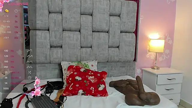 Snapshot of ValentinaThomas chatting on 03/20/25, 08:40 ValentinaThomas online show from 03/20/25, 08:40