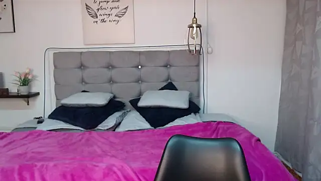 Brown Pearl online show from 12/14/24, 06:52