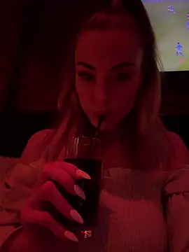 MilaMaaay online show from 03/22/26, 06:11