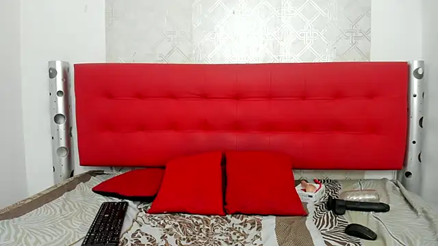 Celestial Queen  online show from 03/18/25, 04:15