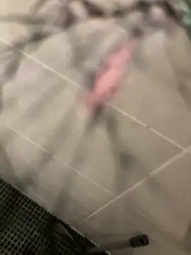 lescro95  online show from 12/21/25, 08:10