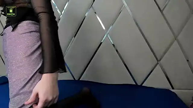 YukoFanee online show from 12/12/24, 03:16