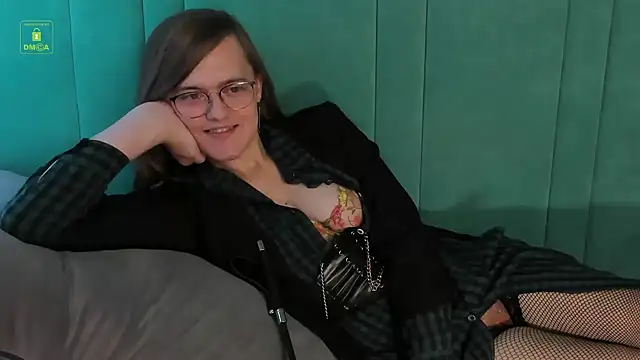 YukoFanee online show from 12/19/24, 08:34