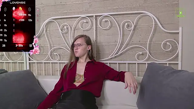 YukoFanee online show from 10/08/25, 08:06