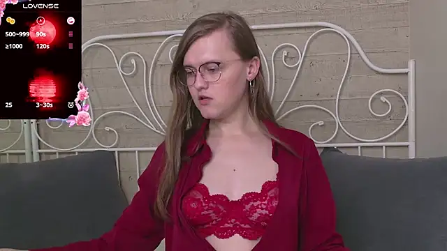 YukoFanee online show from 10/15/25, 08:20