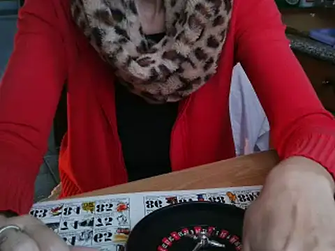 VeneRed online show from 10/21/25, 07:09